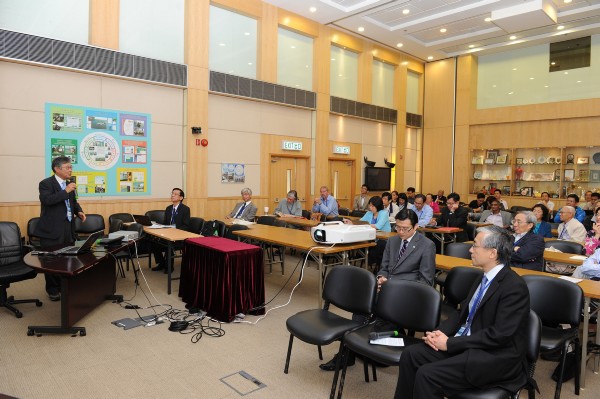 EAWPMC-20131102-224.jpg